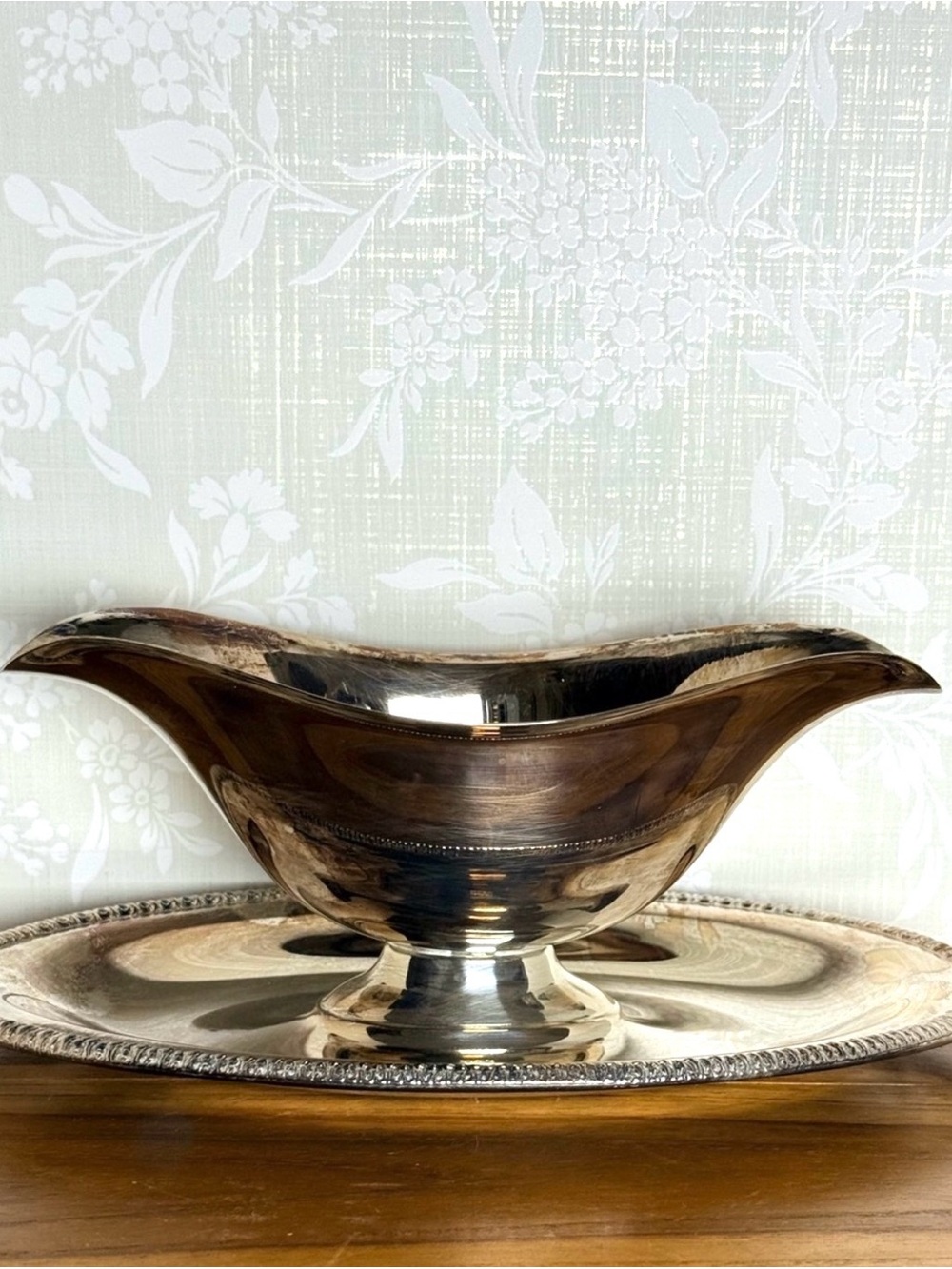 Vintage Rogers Silver-Plated Gravy Boat with Attached Underplate